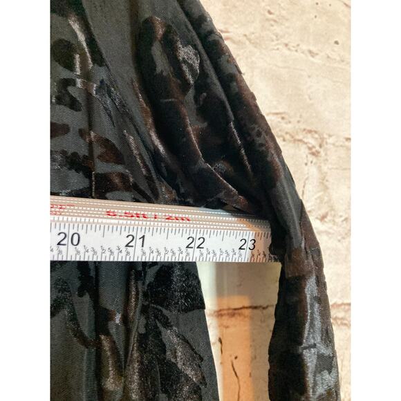 VT Luxe Top Womens Small Black Velvet Burnout Open Front Asymmetric Hem Grunge - Picture 7 of 12